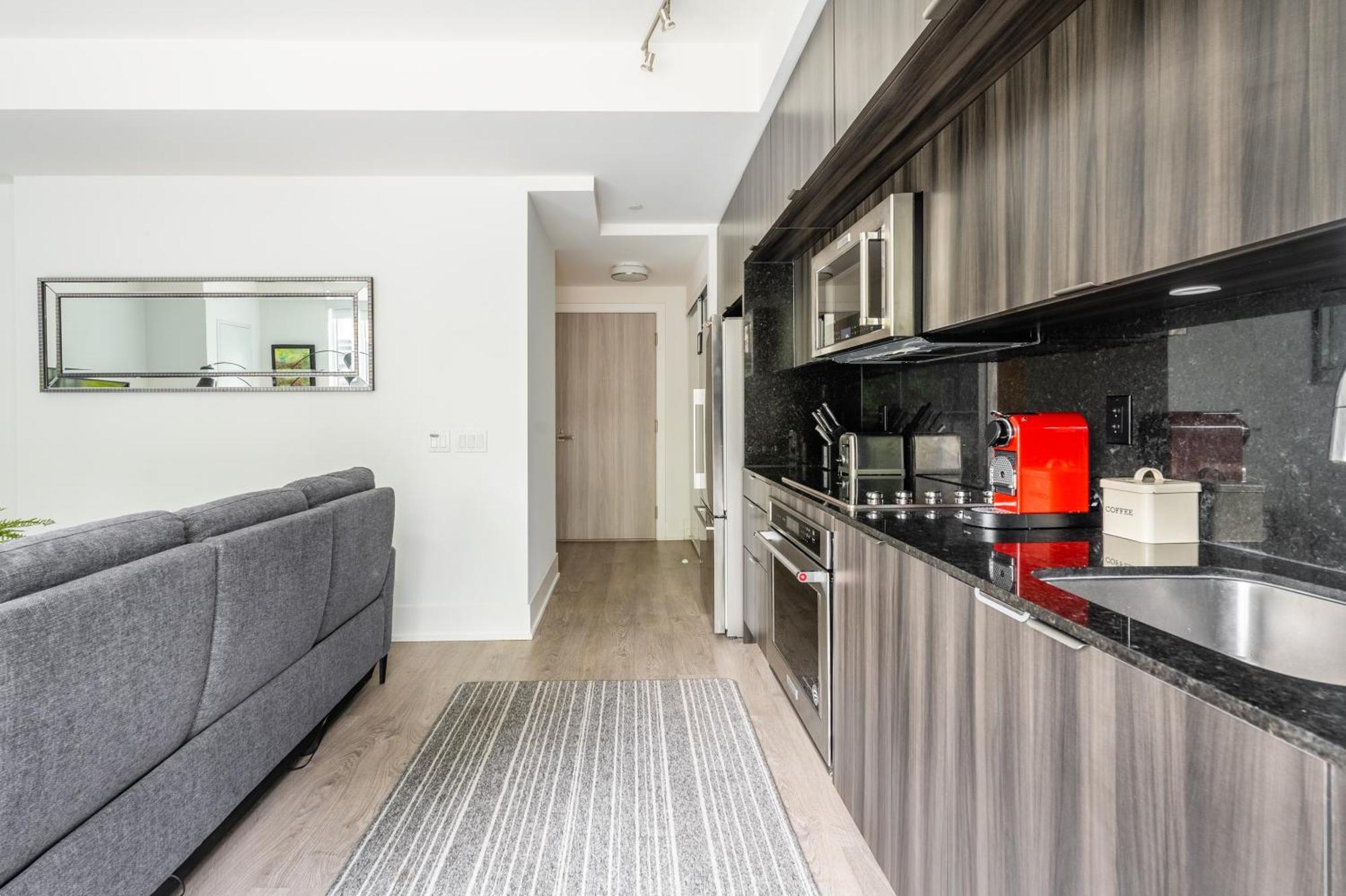 Spacious Corner Apartment Downtown 토론토 외부 사진