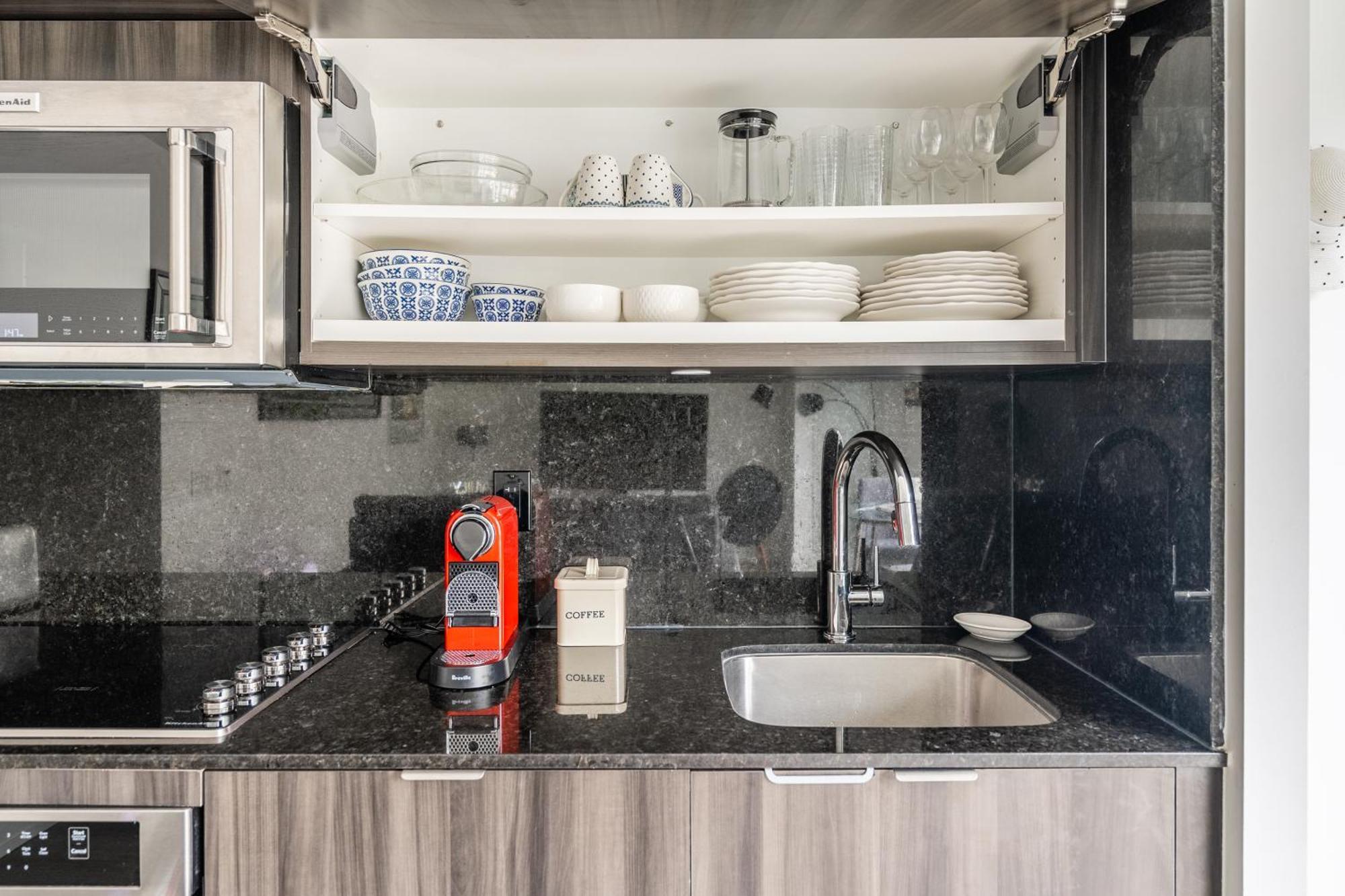 Spacious Corner Apartment Downtown 토론토 외부 사진