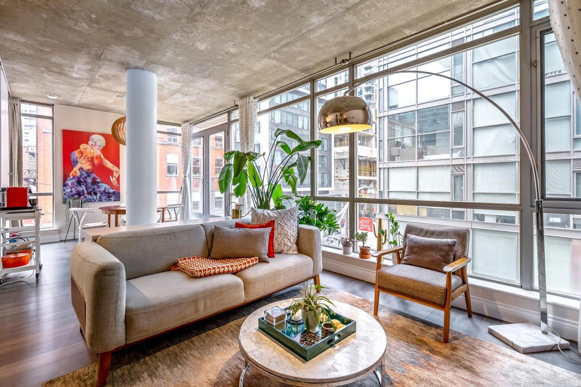 Spacious Corner Apartment Downtown 토론토 외부 사진