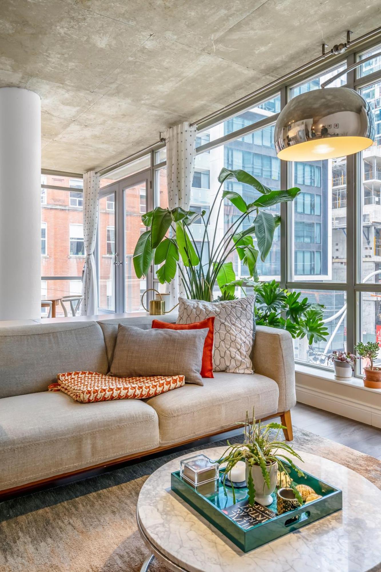 Spacious Corner Apartment Downtown 토론토 외부 사진