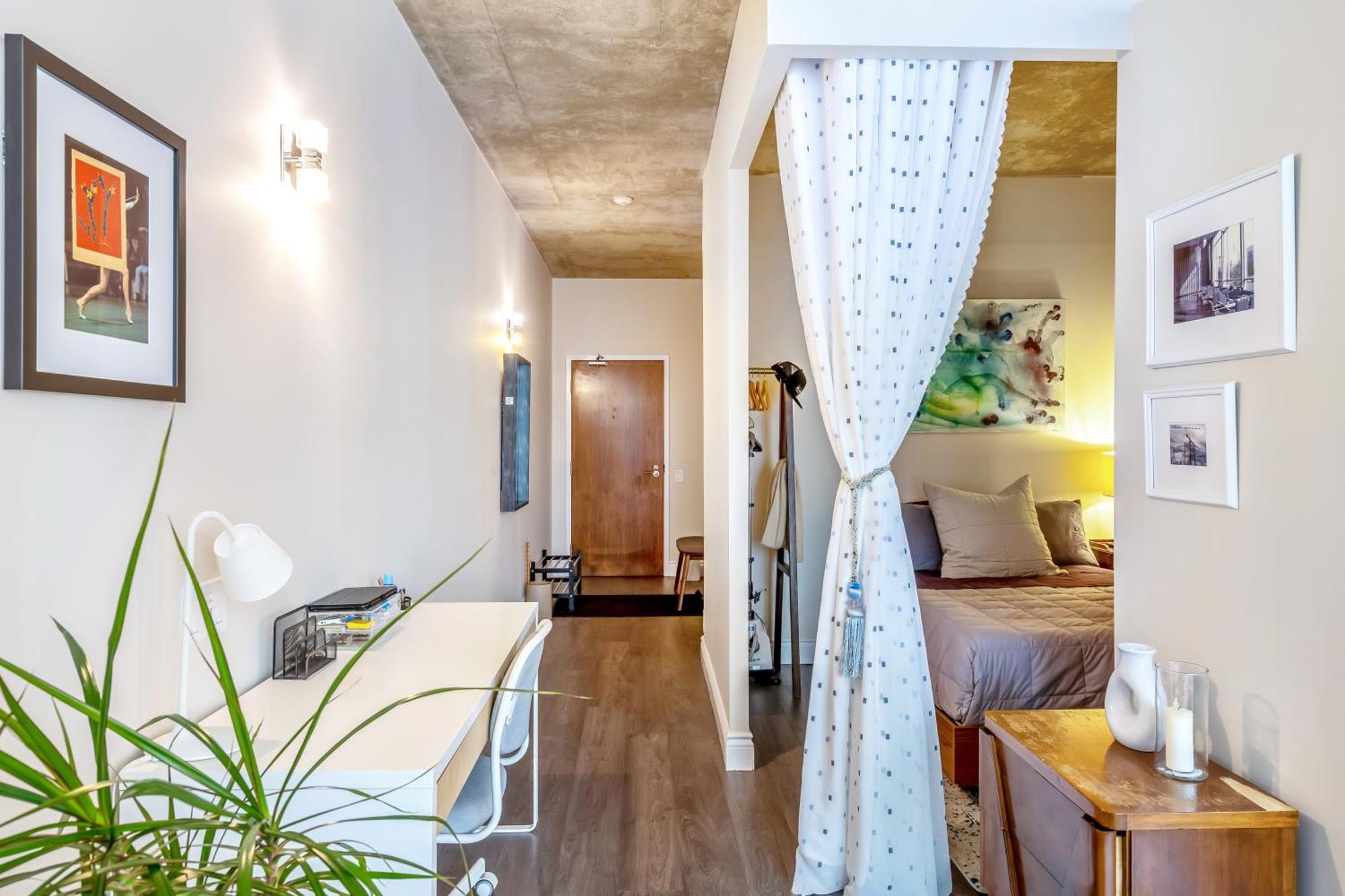 Spacious Corner Apartment Downtown 토론토 외부 사진